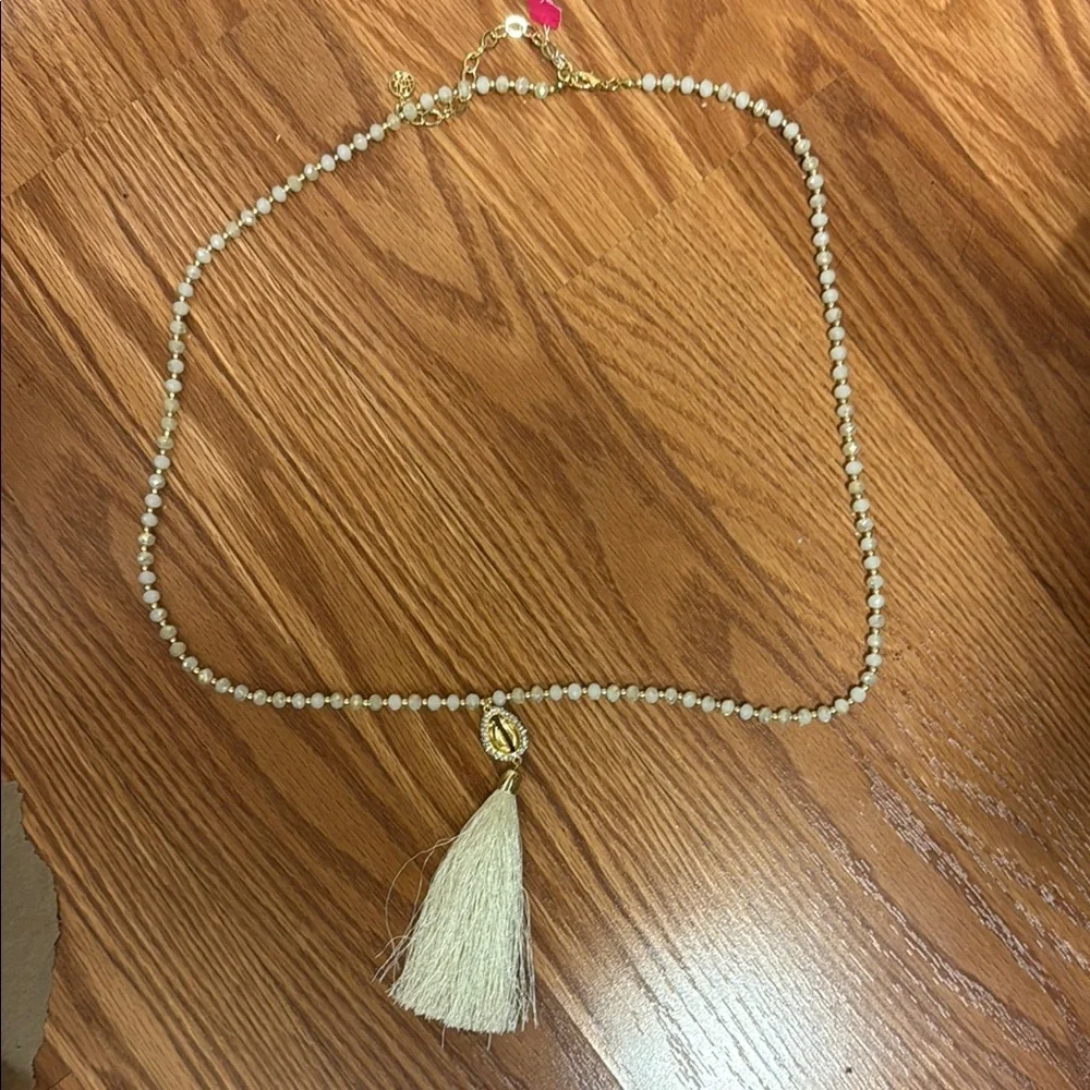 Lilly Pulitzer beaded tassel necklace with gold shell and sparkle details NWT - Picture 3 of 7